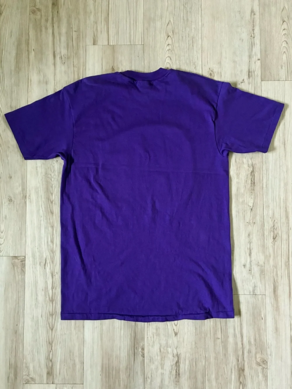 Vintage 90s Hanes Beefy White Rose Emporium Chemainus B.C. Graphic Tee - Picture 4 of 6